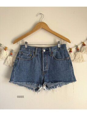 Levi's 501 Button Fly Med Wash Raw Hem Shorts Festival Summer Denim Size 26